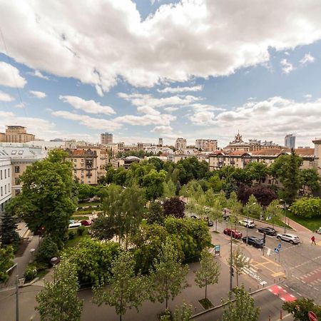 Central Apartments Maidan Area Kyiv Exterior photo